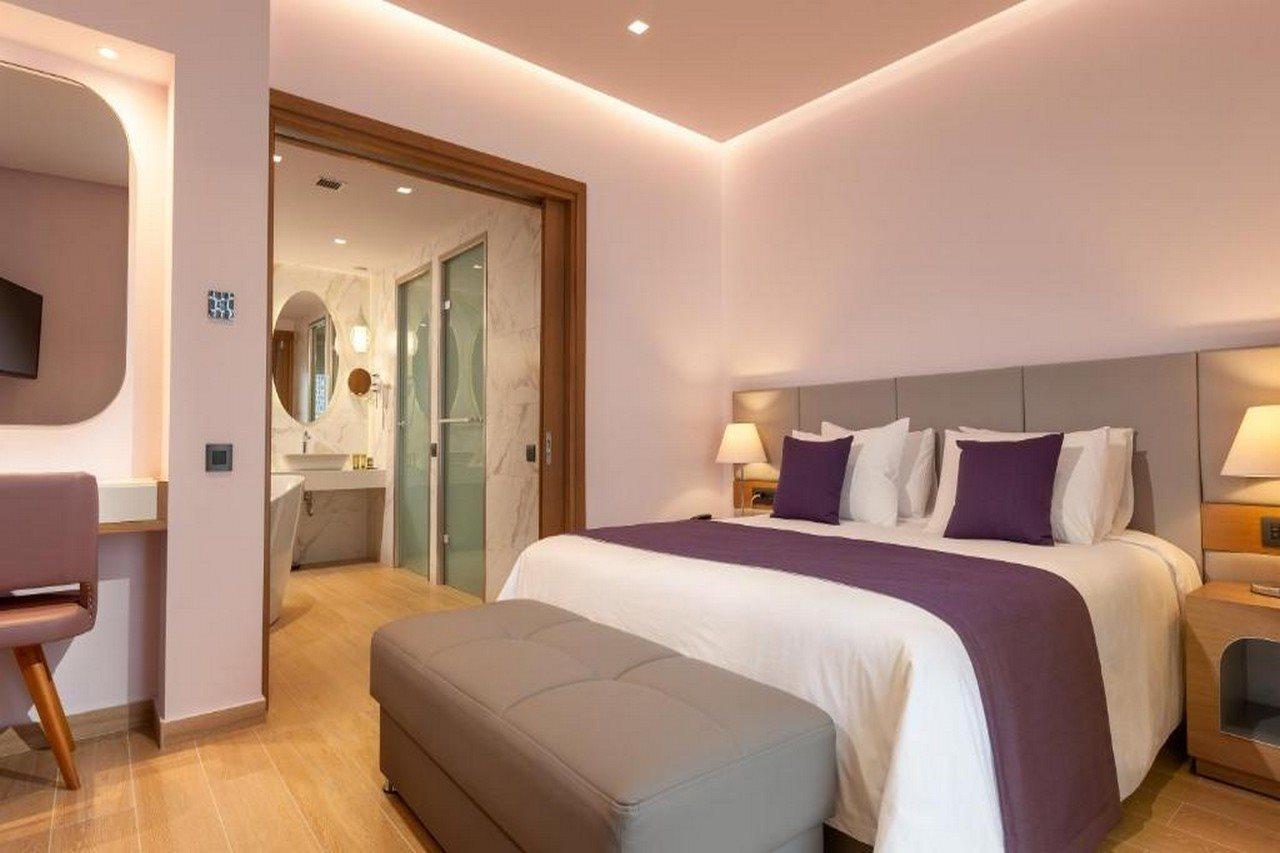 Blue Lagoon Hotel