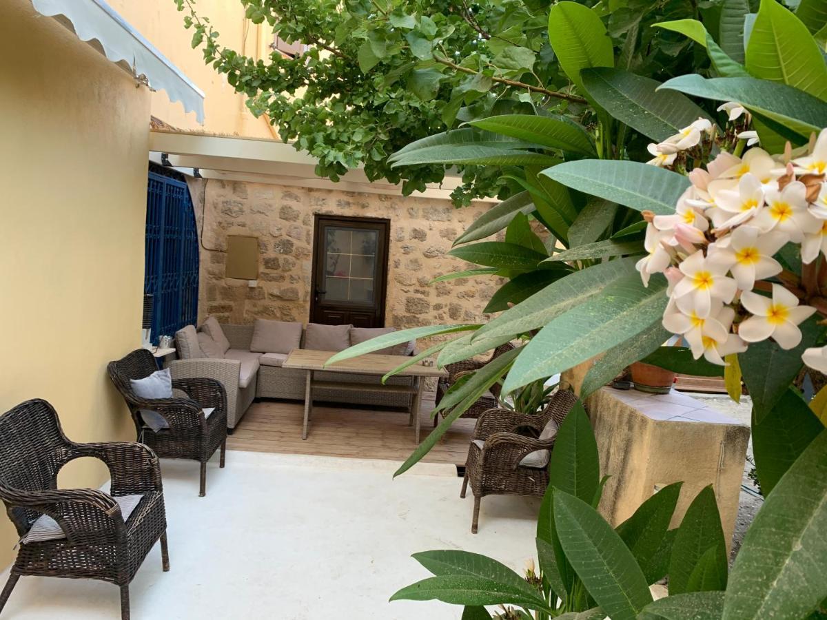 Casa De La Flora By Rhodes4vacation *