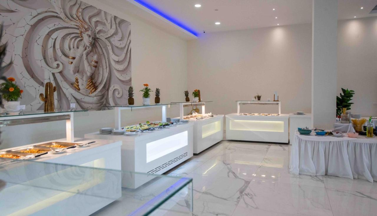 Laguna Hotel 4*