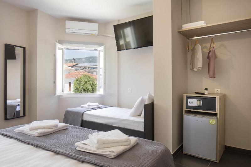 Entelia Hotel 3*