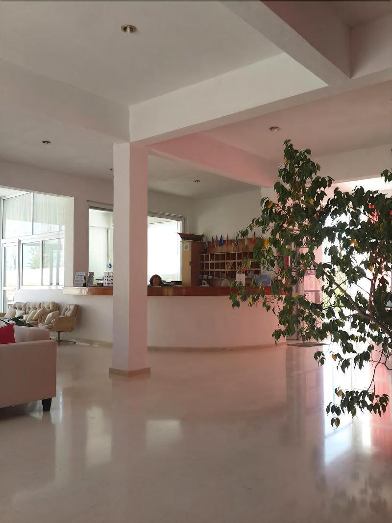 Mariliza Beach Hotel Hotel