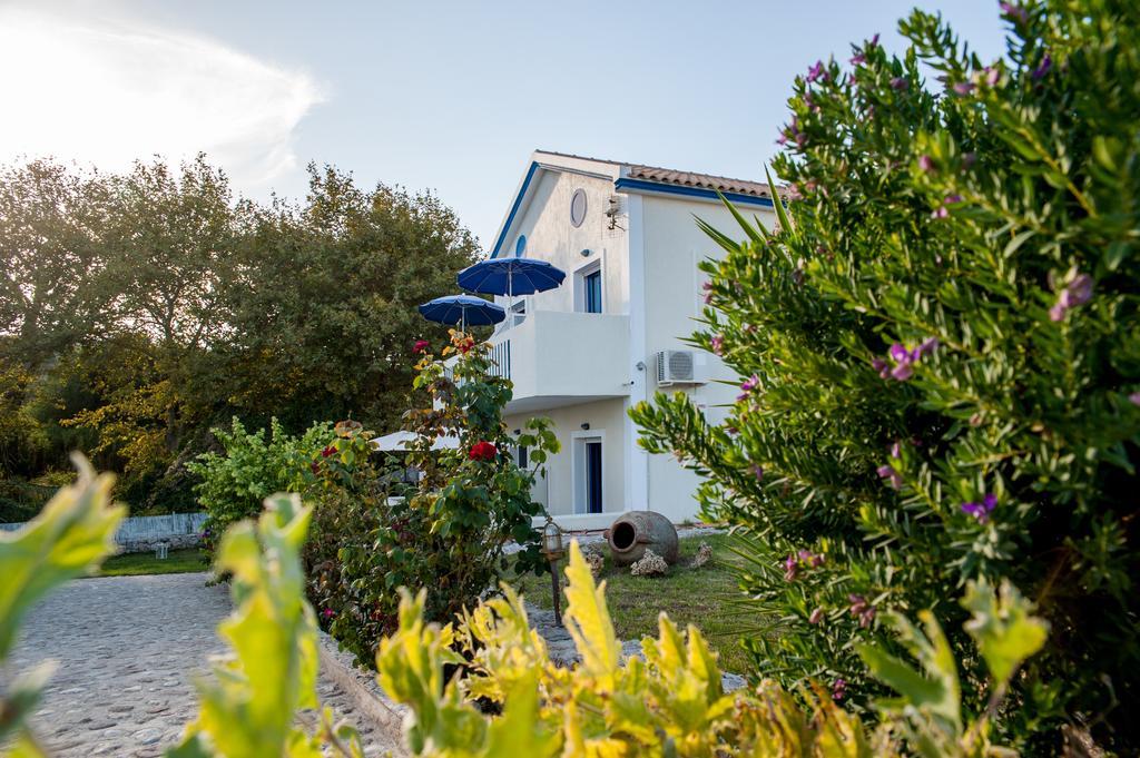 Apartment Dreams - Katelios,santa Barbara Katelios