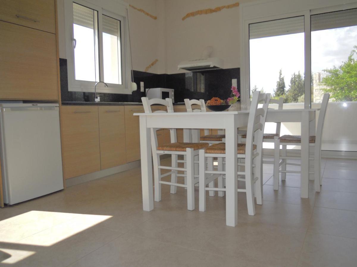 Petaloudes