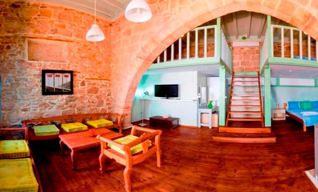 Aparthotel Xenones 3*