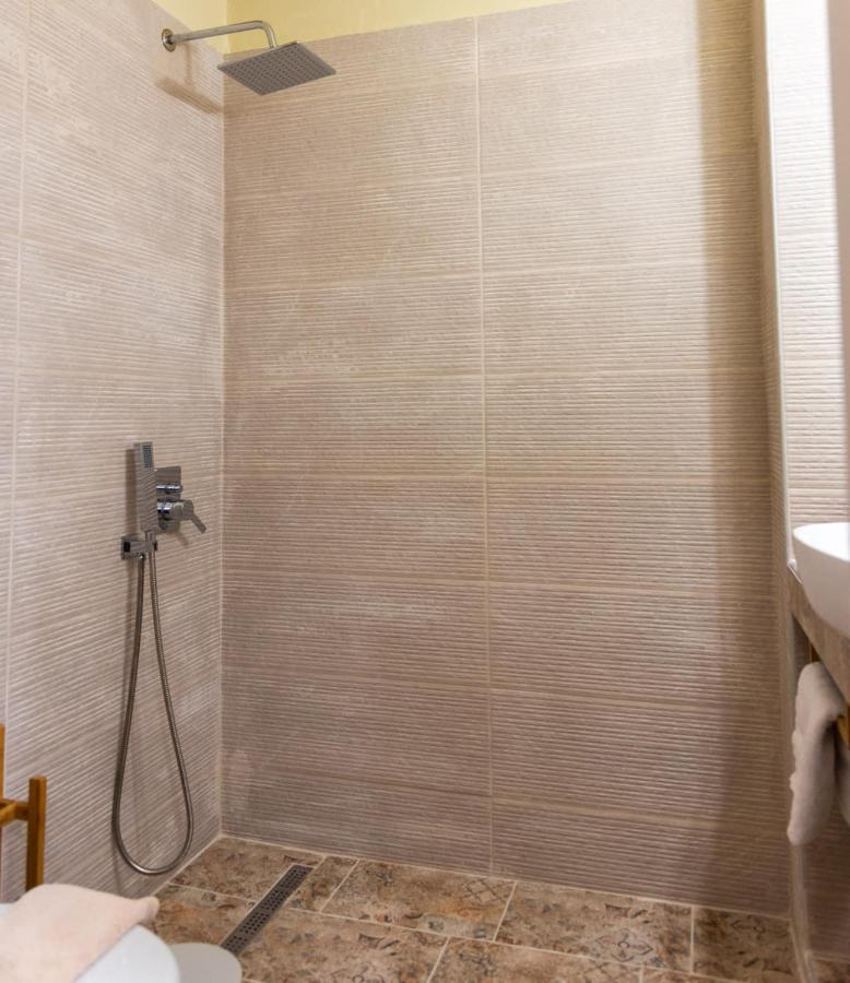 Old Port - 3min Walk To - Ac - Wifi Apartment *