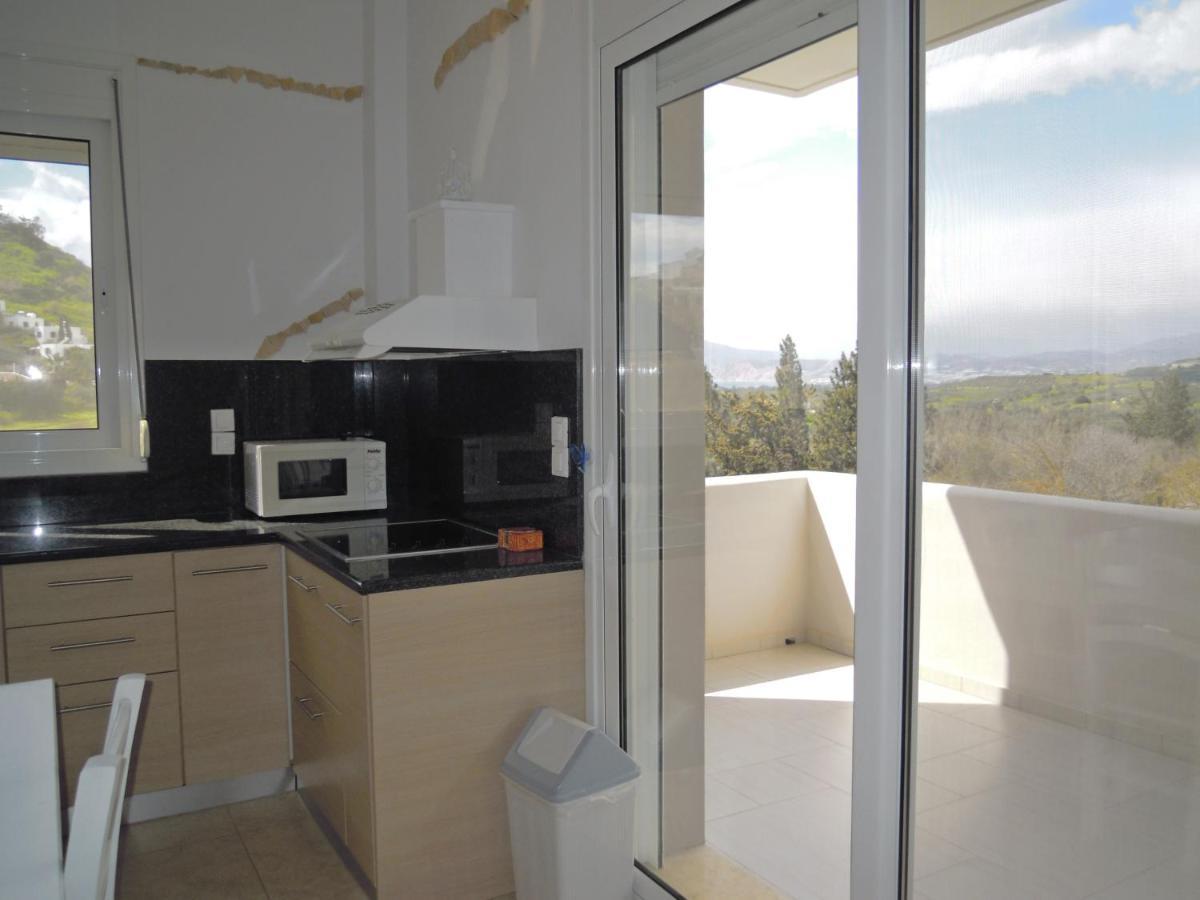 Petaloudes Apartment Kamilari
