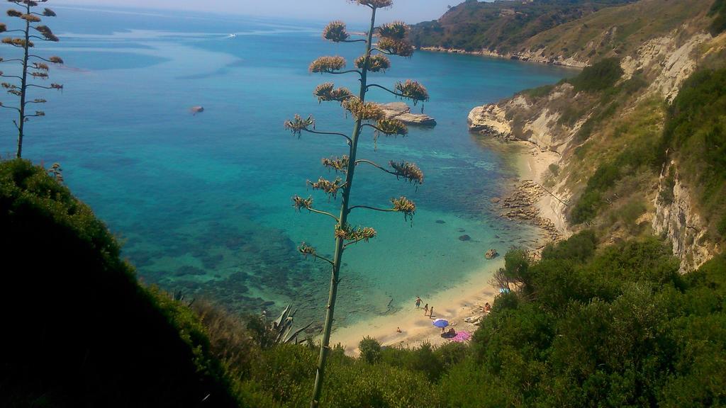 Thanasis Apartment *
