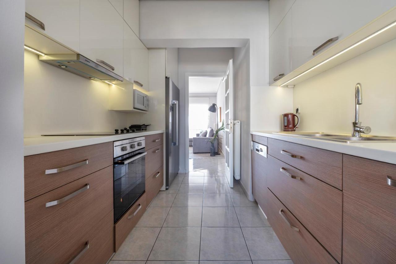 Apartment Bright 3bdr With Roofgarden, Jacuzzi Athens