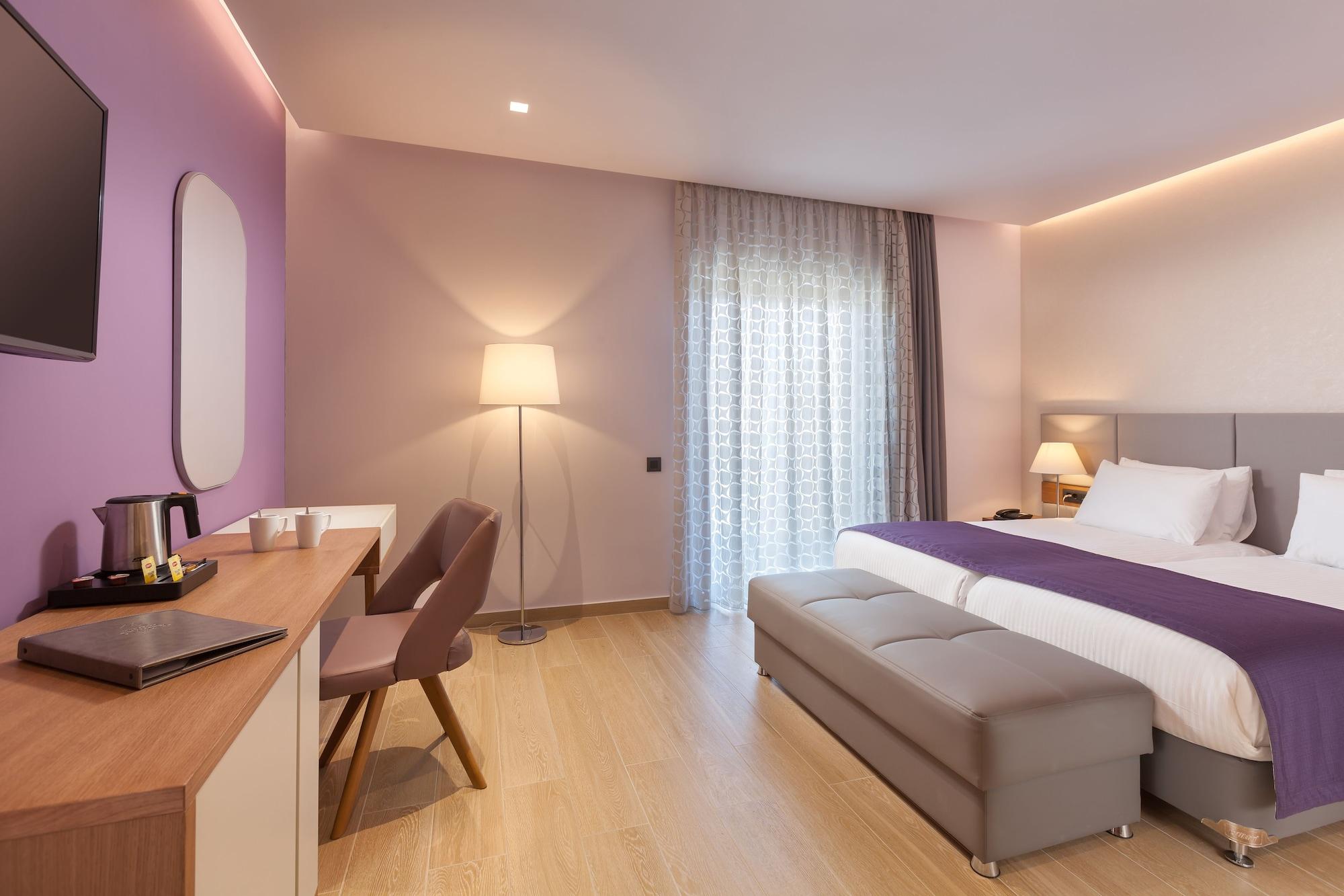 Blue Lagoon Hotel 4*