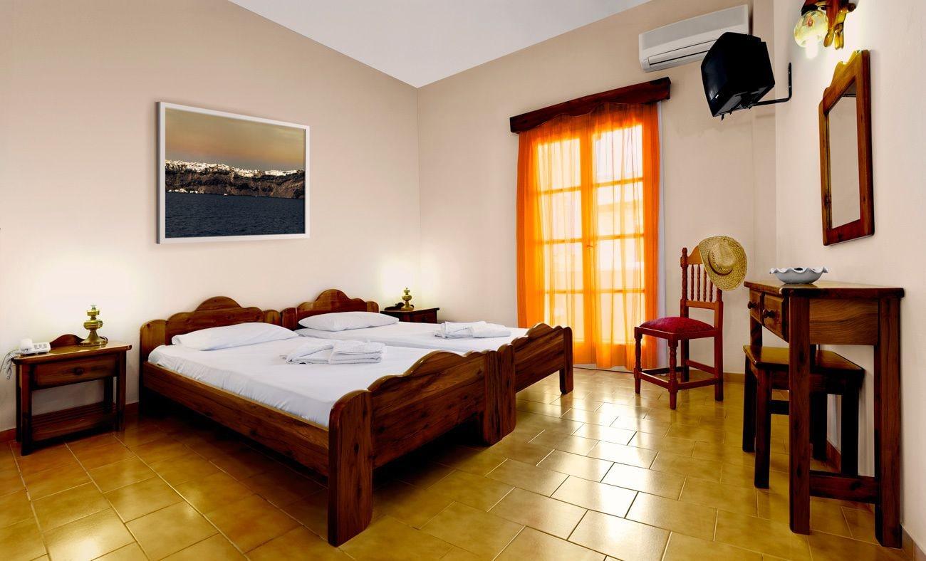 Dolphins Aparthotel
