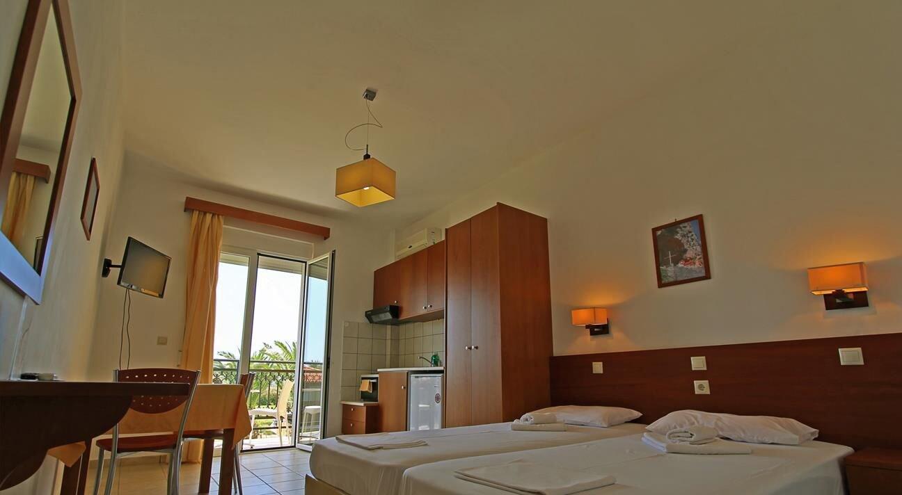 Monachus Monachus Apartment Frangocastelo