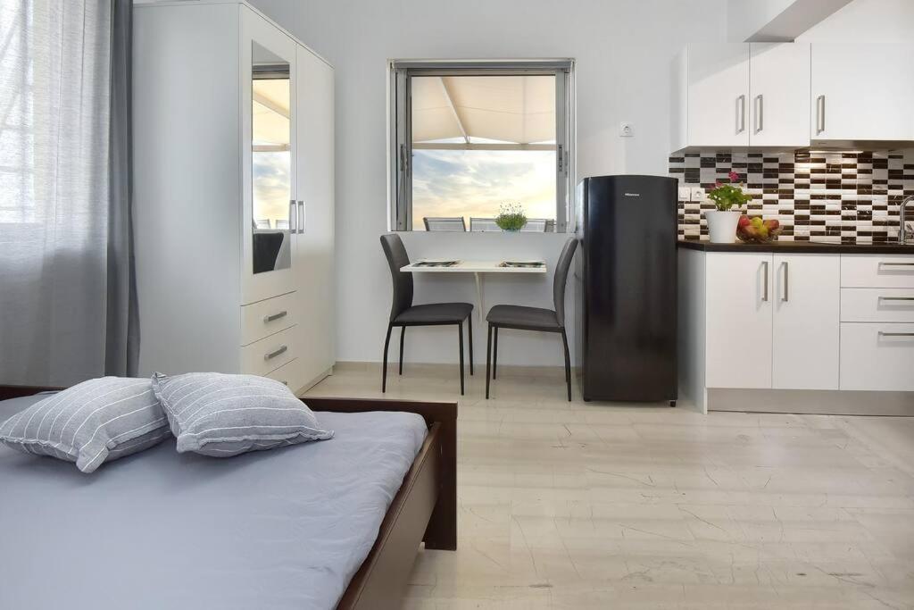 Cozy Bright Apartment Athens