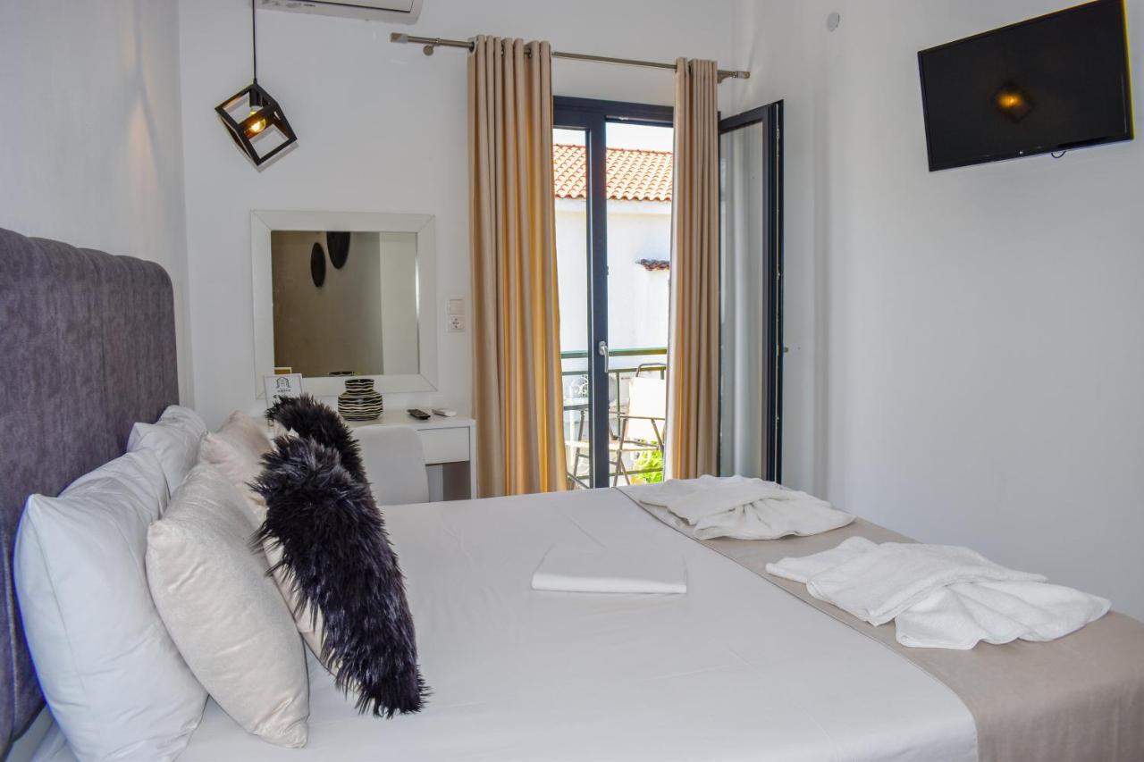 Albertoshouse Skiathos Town