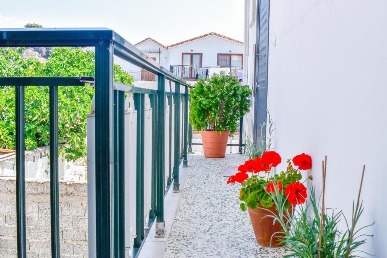 Albertoshouse Skiathos Town