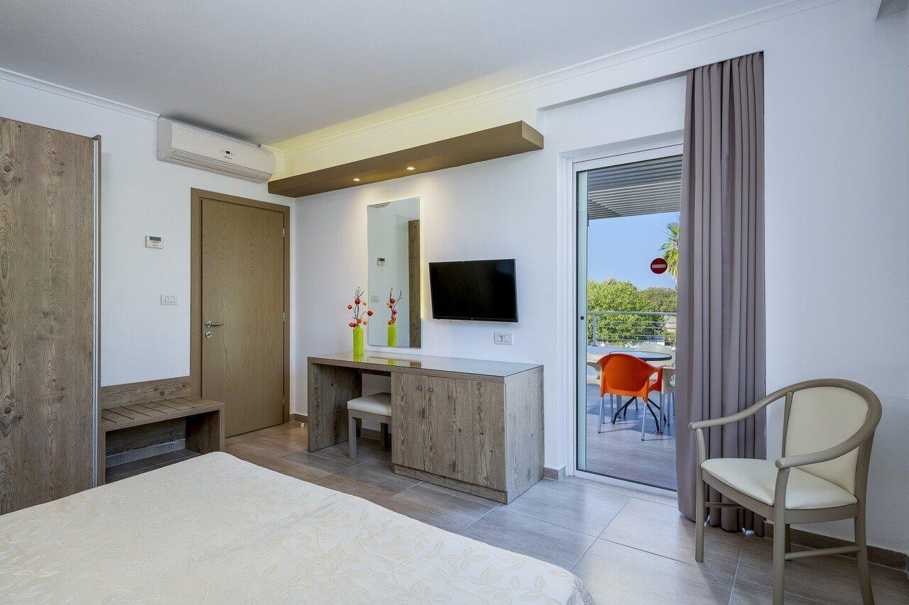 Aparthotel Alexandra 3*