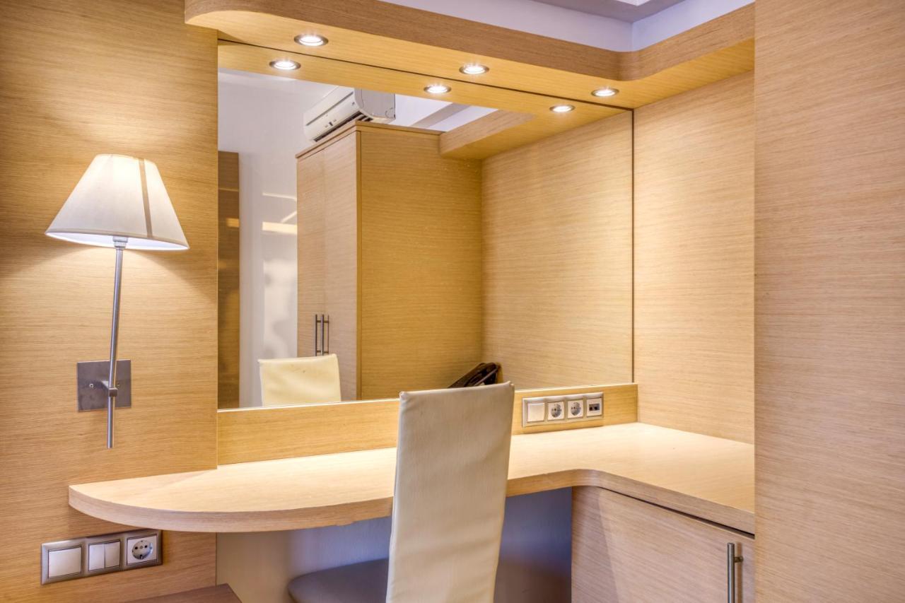 Four Season Colorado Hotel (Adults Only) Hotel 2*