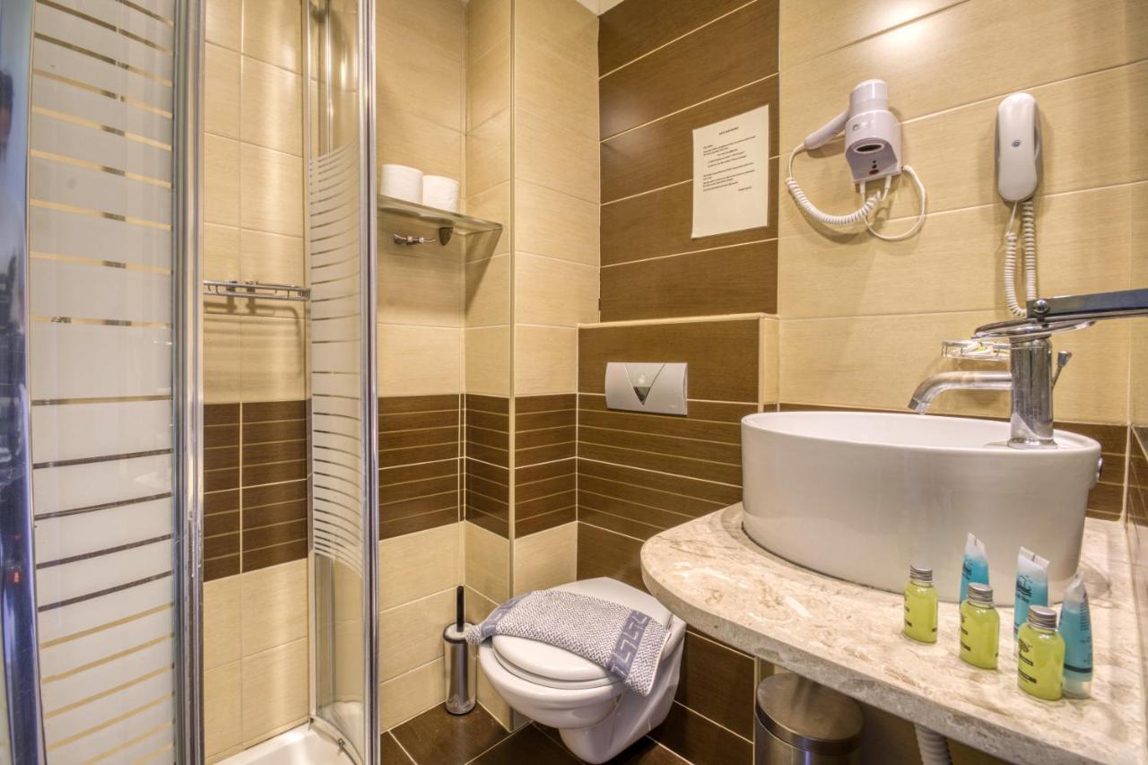 Four Season Colorado Hotel (Adults Only) 2*