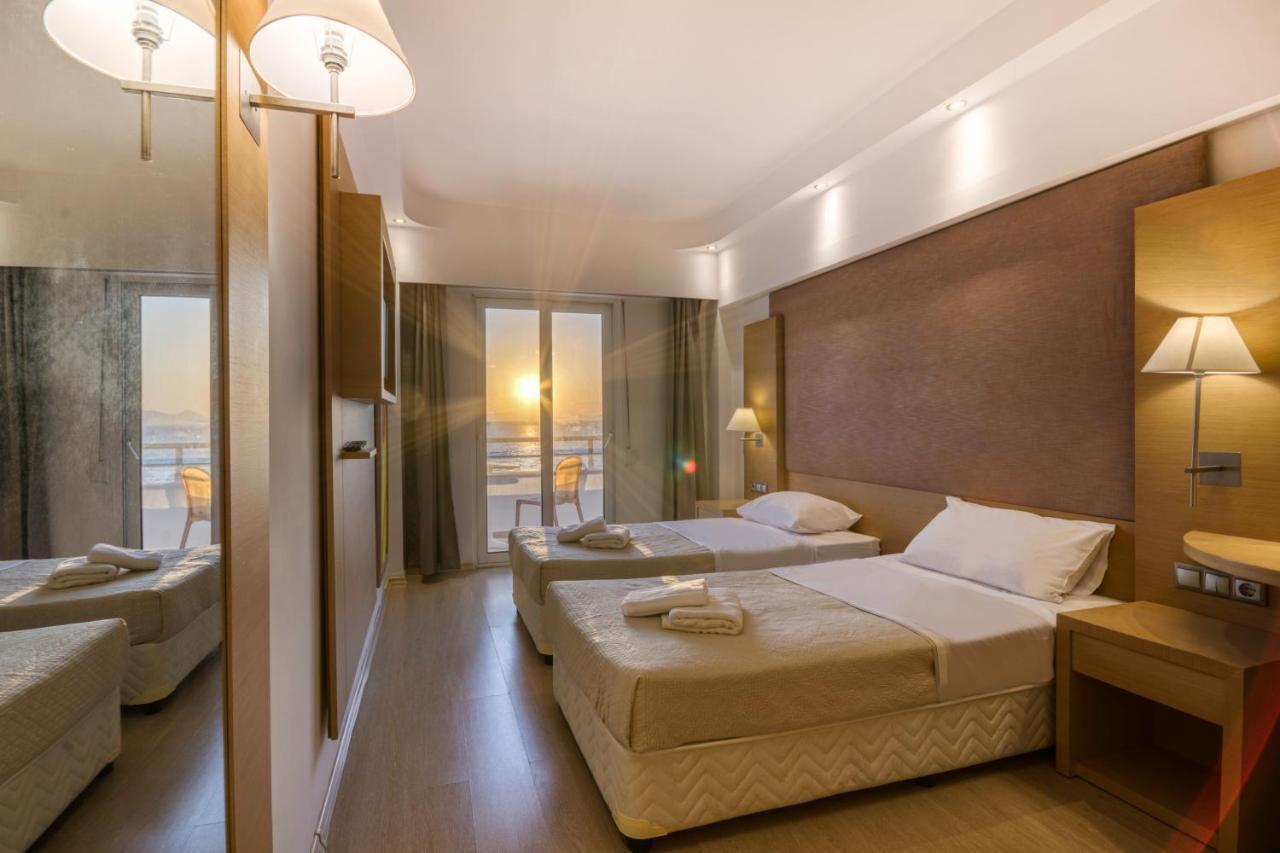 Four Season Colorado Hotel (Adults Only) 2*