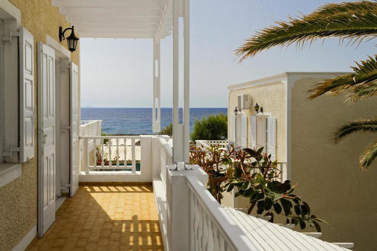 Dolphins Aparthotel 3*