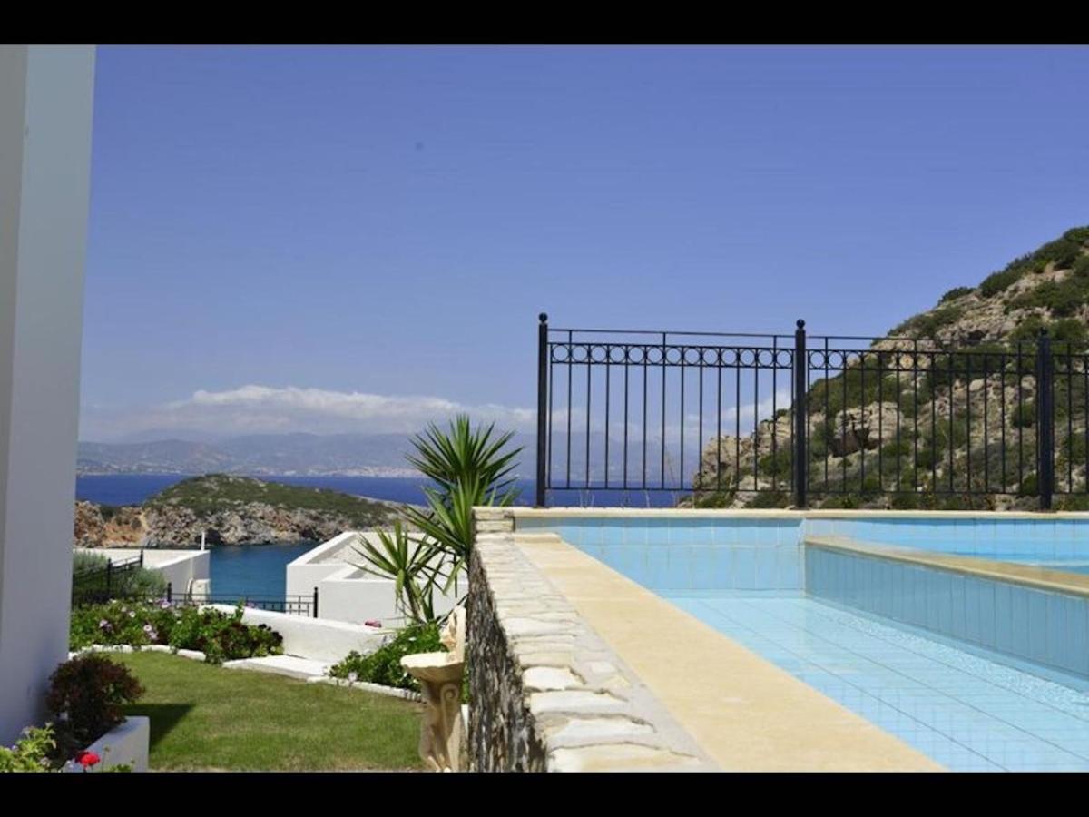 Villa Ouranos Our Dream In Blue And Cream With Seaview And Pool Istro