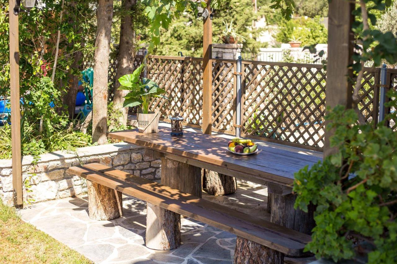 Athina's With Heated Pool Villa