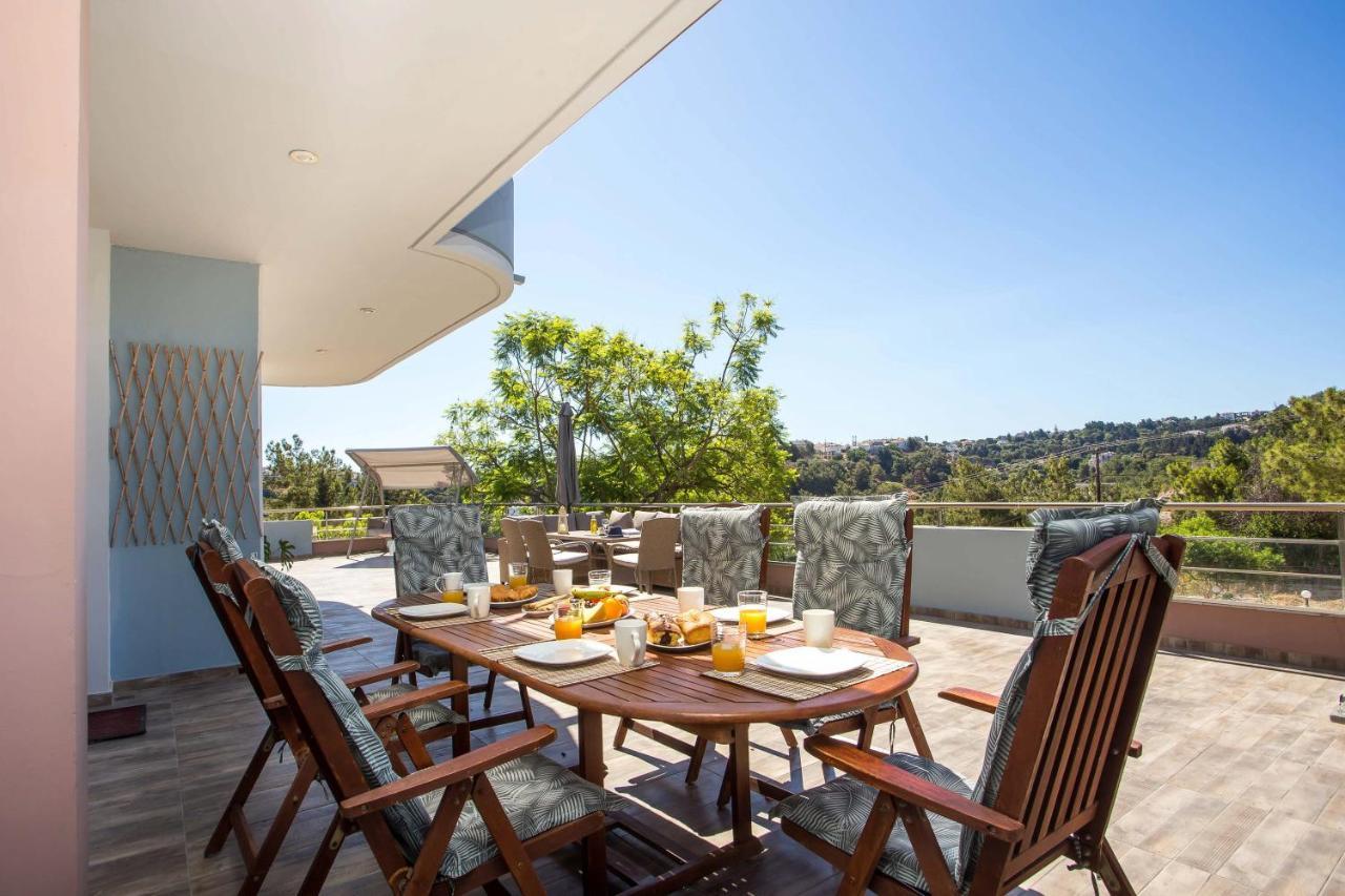 Athina's With Heated Pool Villa