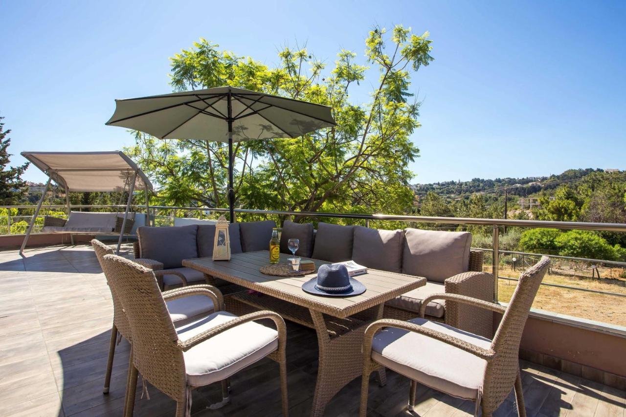 Athina's With Heated Pool Villa