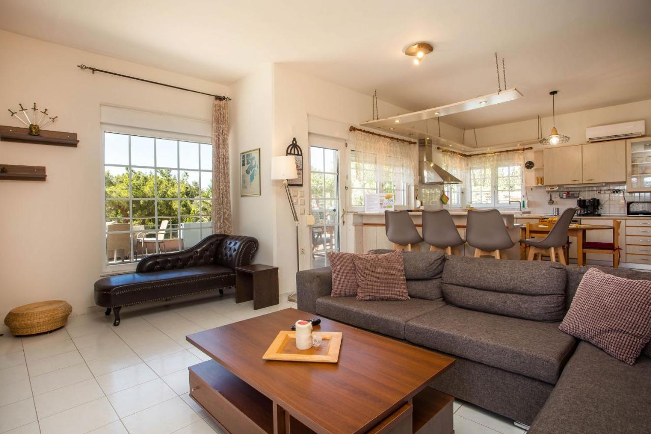 Villa Athina's With Heated Pool Koskinou (Rhodes)