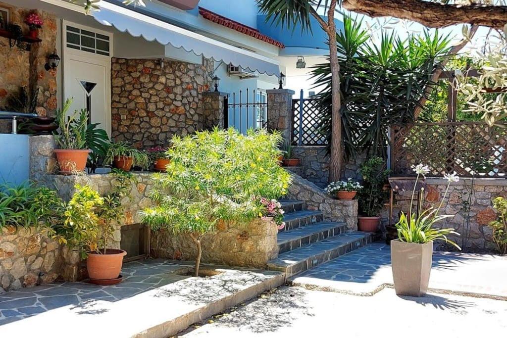 Athina's With Heated Pool
