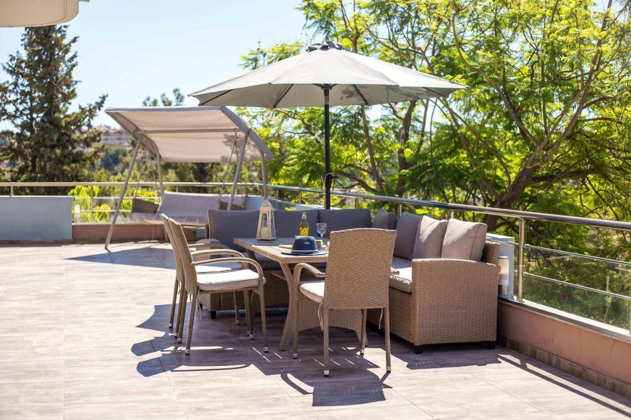 Villa Athina's With Heated Pool *