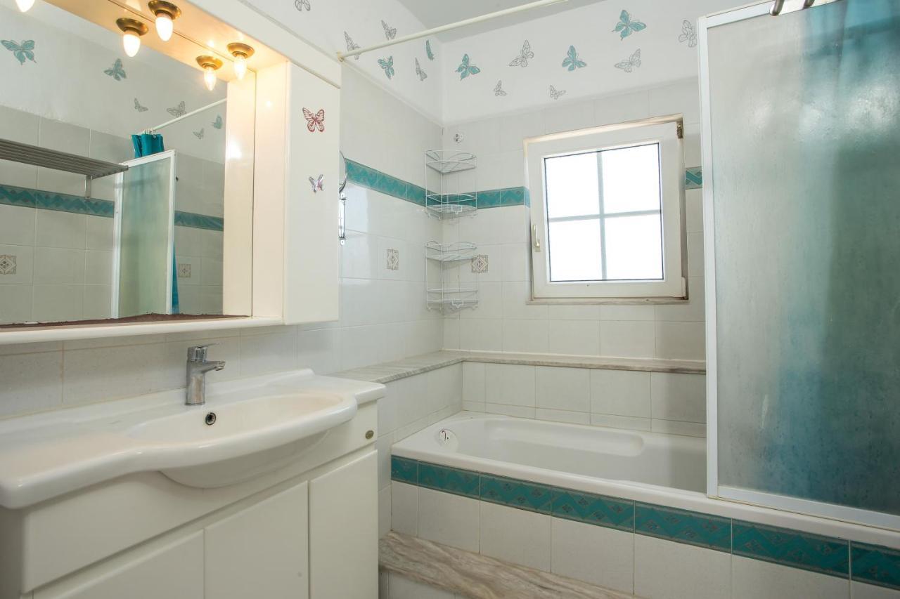 Athina's With Heated Pool Villa