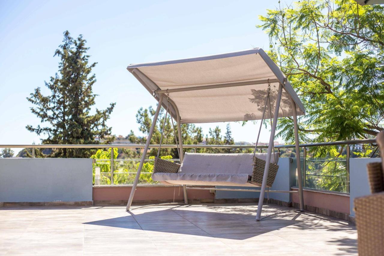 Athina's With Heated Pool *