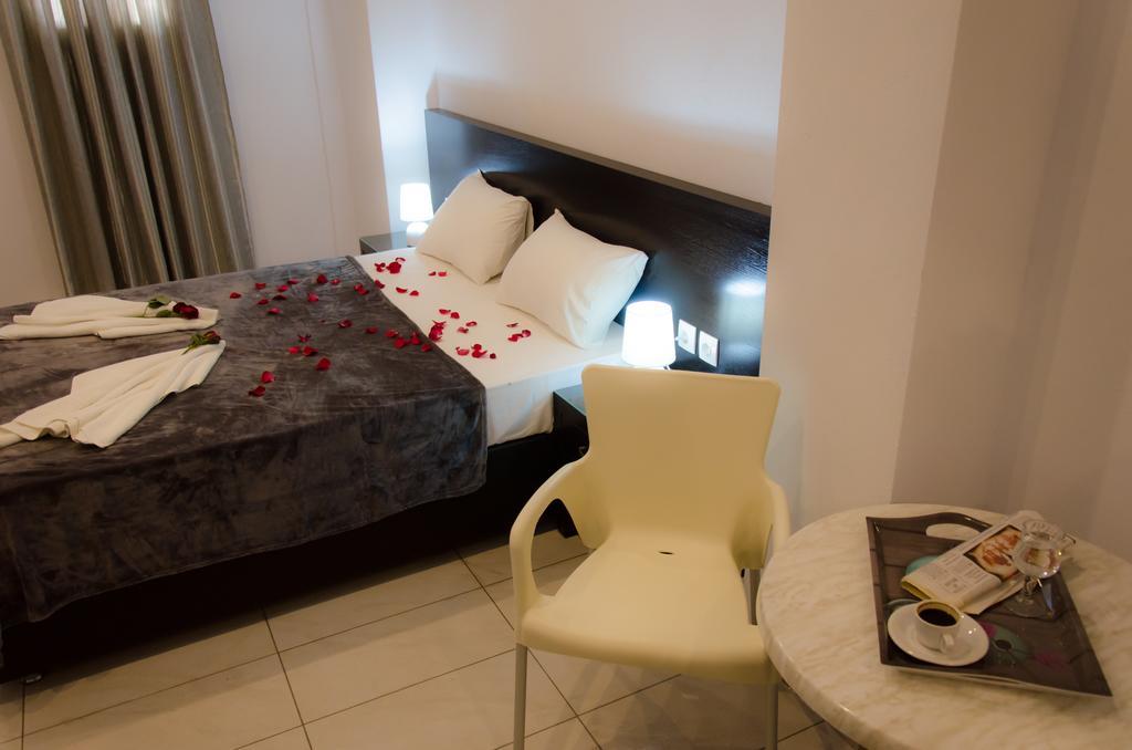 Polykratis Guest house Skiathos Town