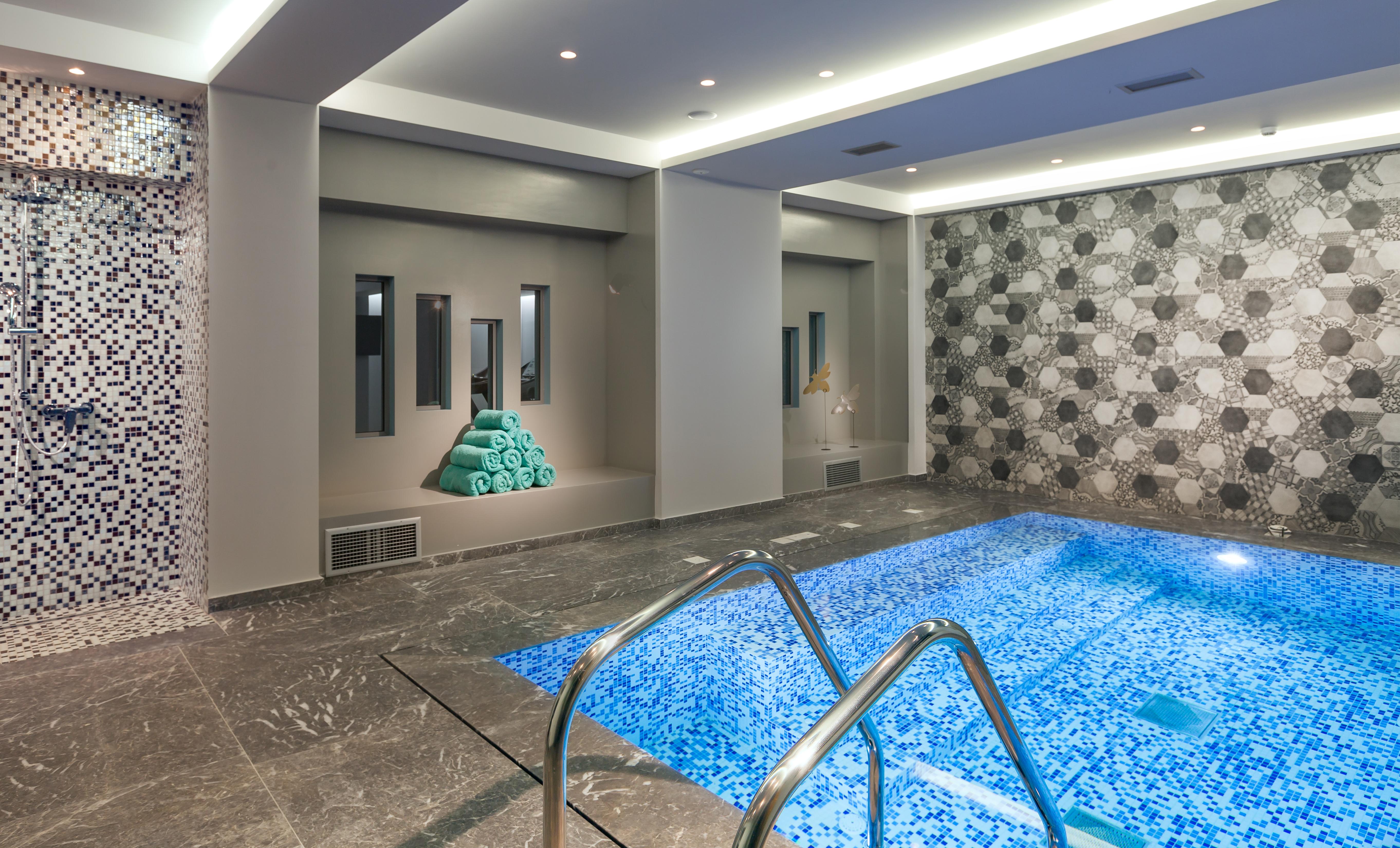 Blue Lagoon 4*