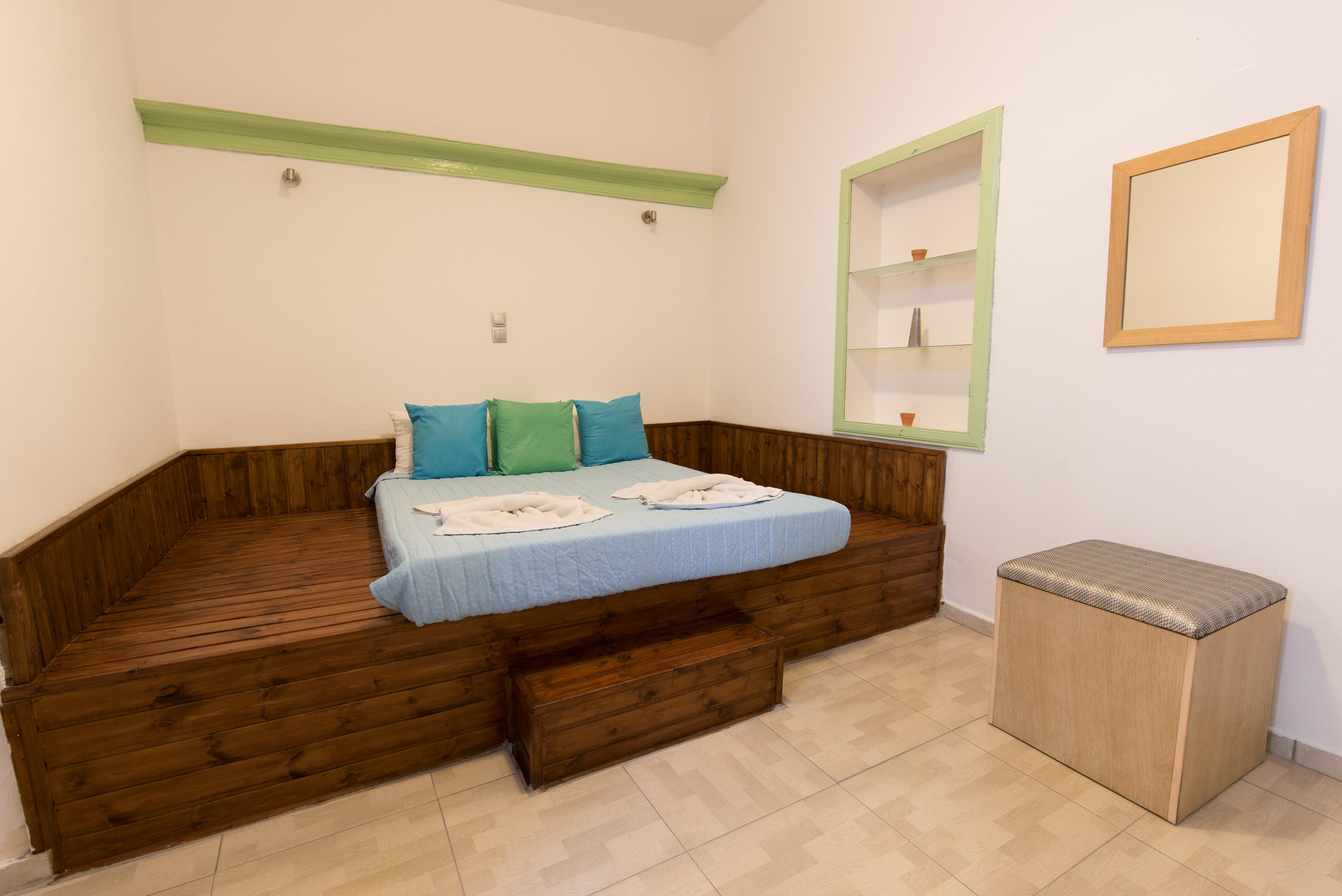 Aparthotel Xenones