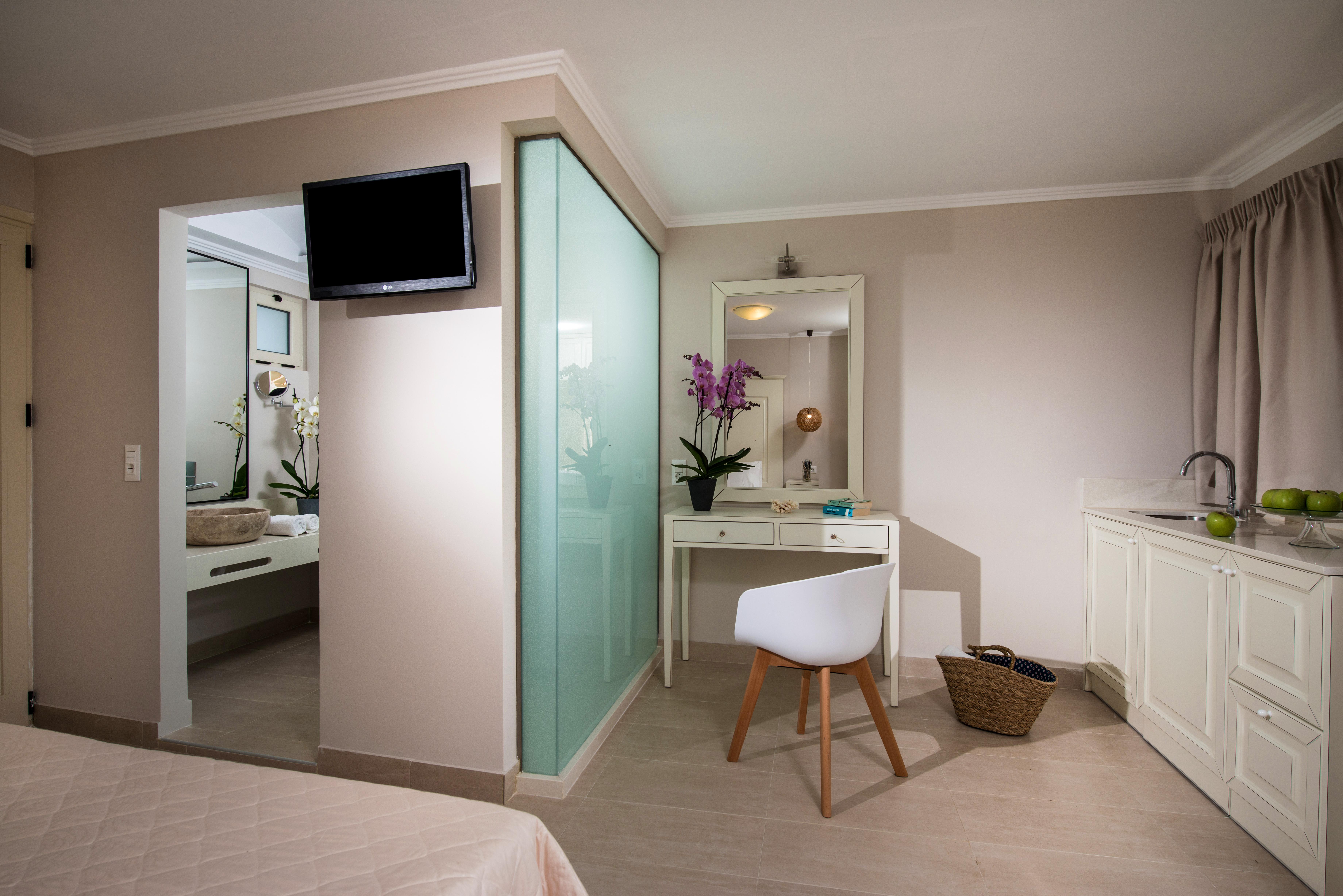 Notos Heights & Aparthotel