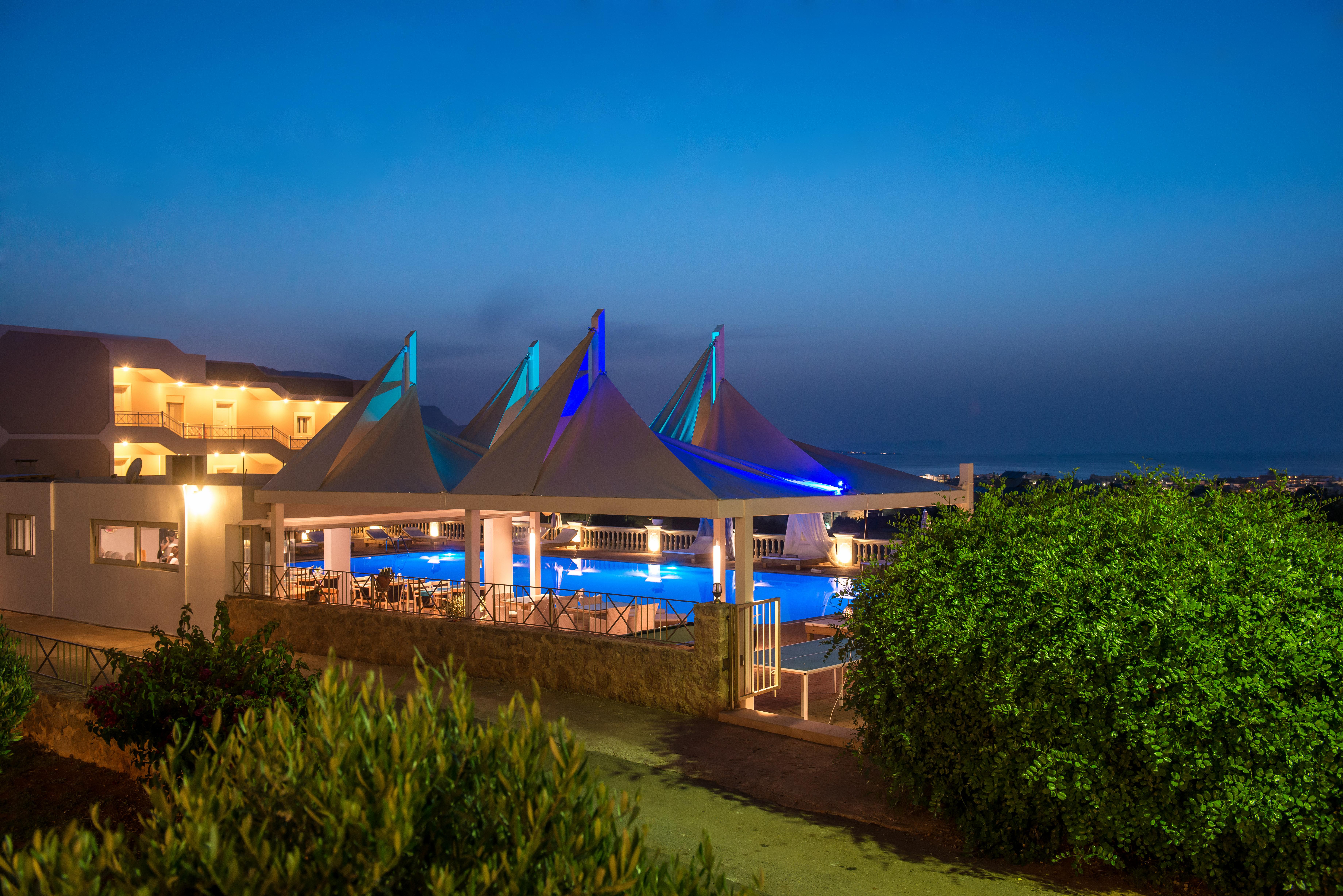 Aparthotel Notos Heights &