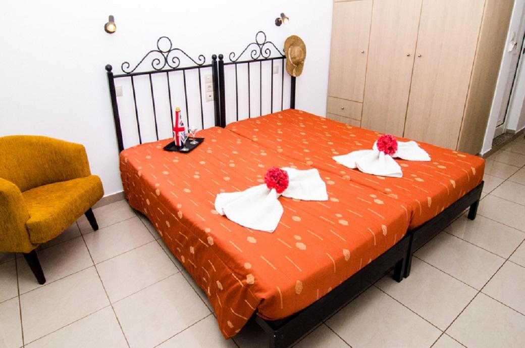 Real Palace 3* Malia (Crete)