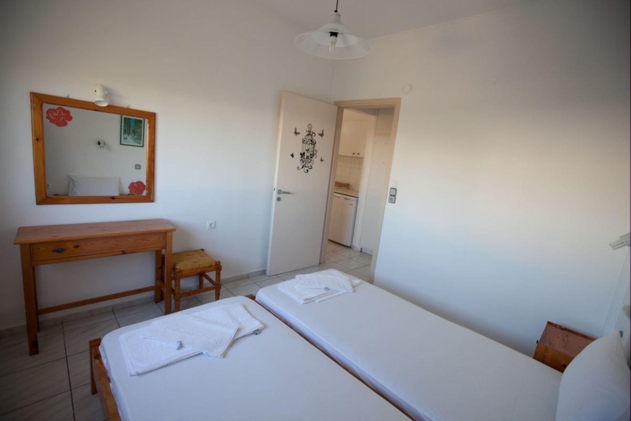 Aparthotel Cosmi Apts By Estia