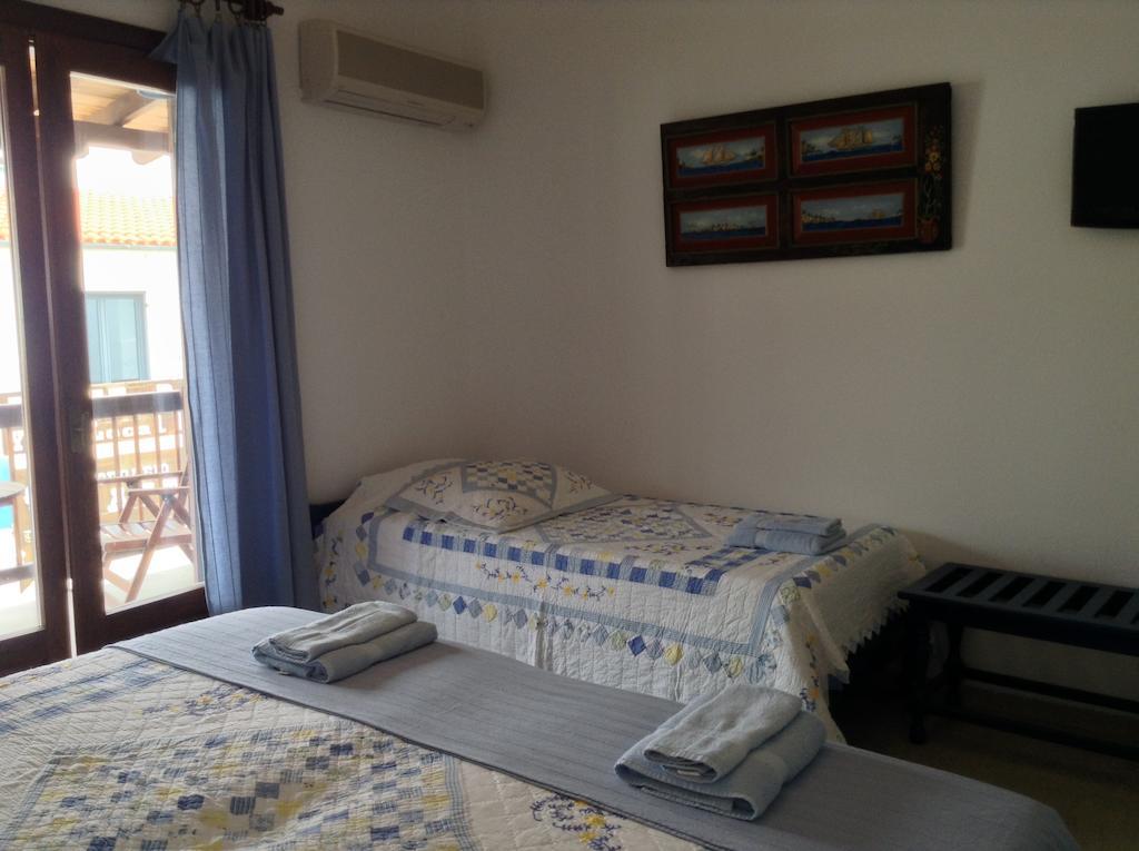 Mouria Skiathos Town