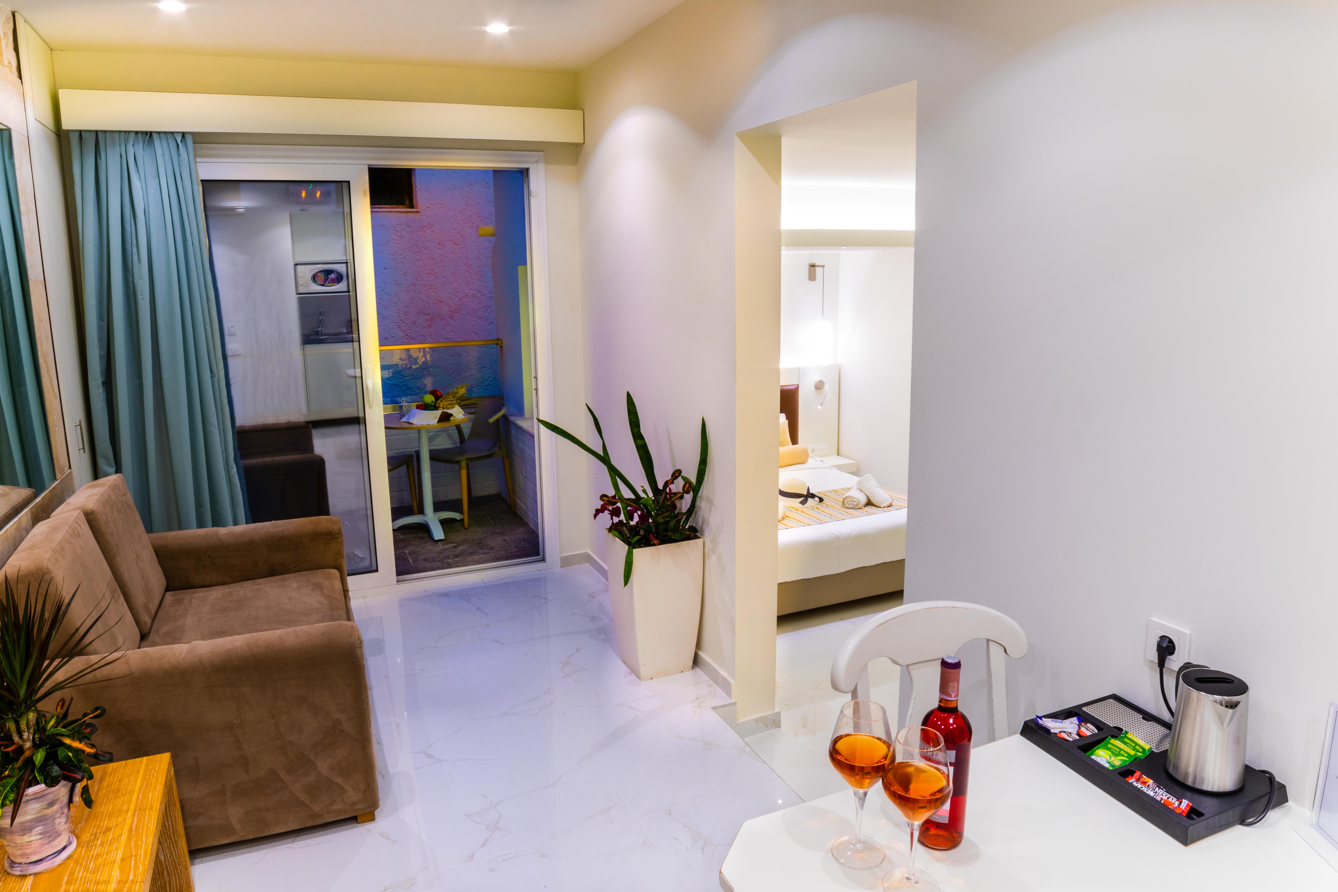 Camelot Royal Beds By Estia Aparthotel 3*