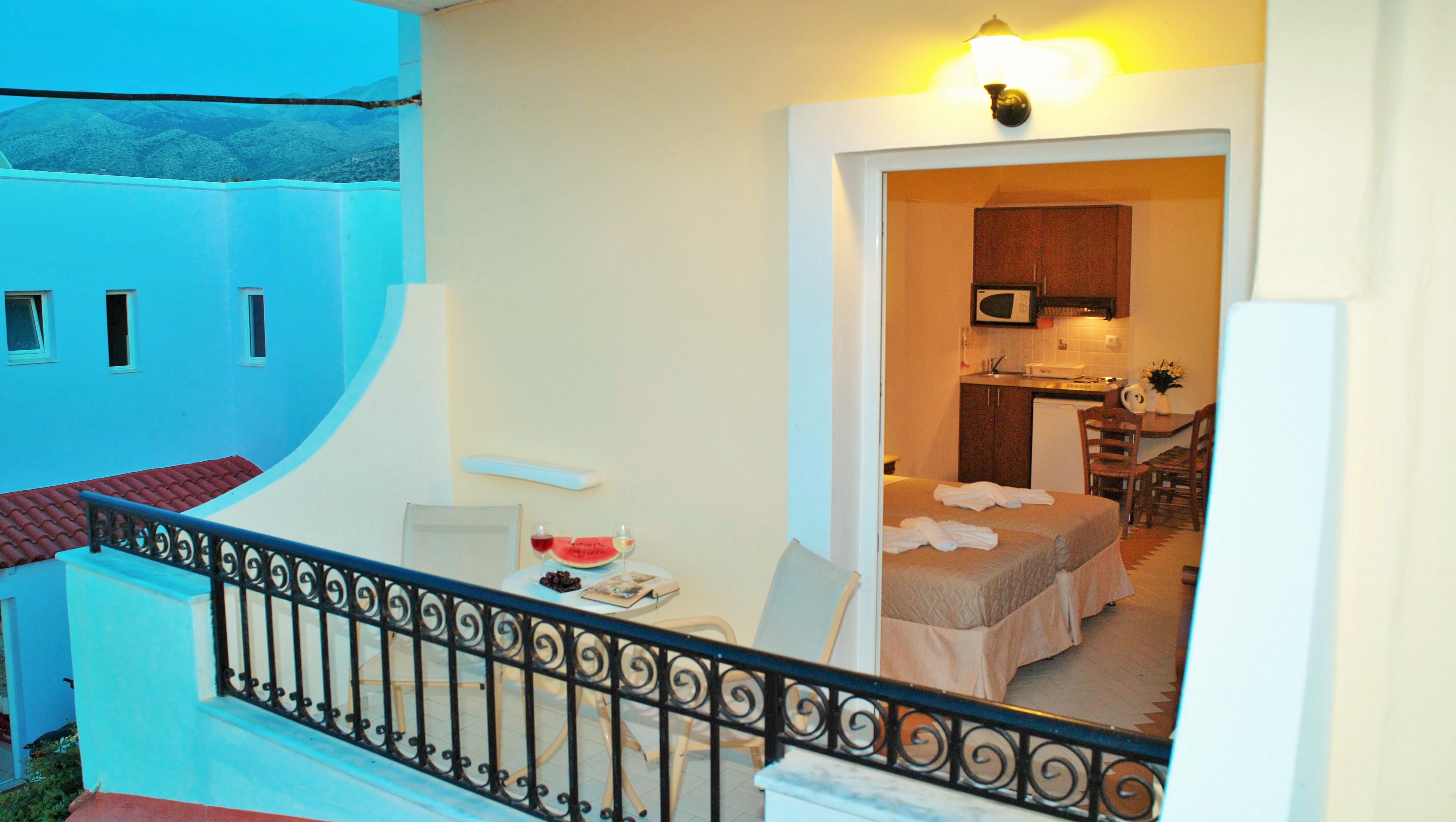 Aparthotel Camelot Royal Beds By Estia