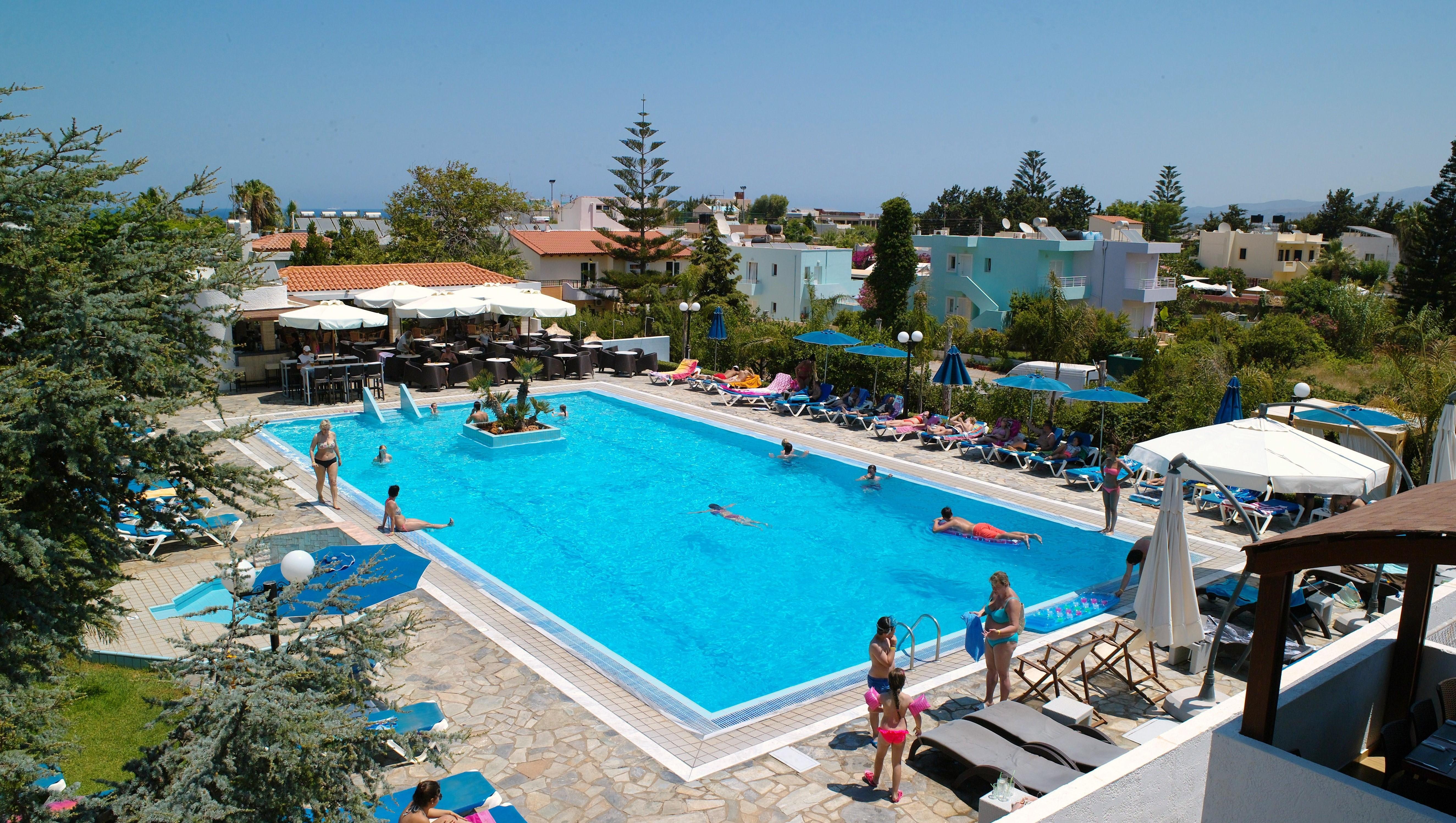 Aparthotel Camelot Royal Beds By Estia 3*