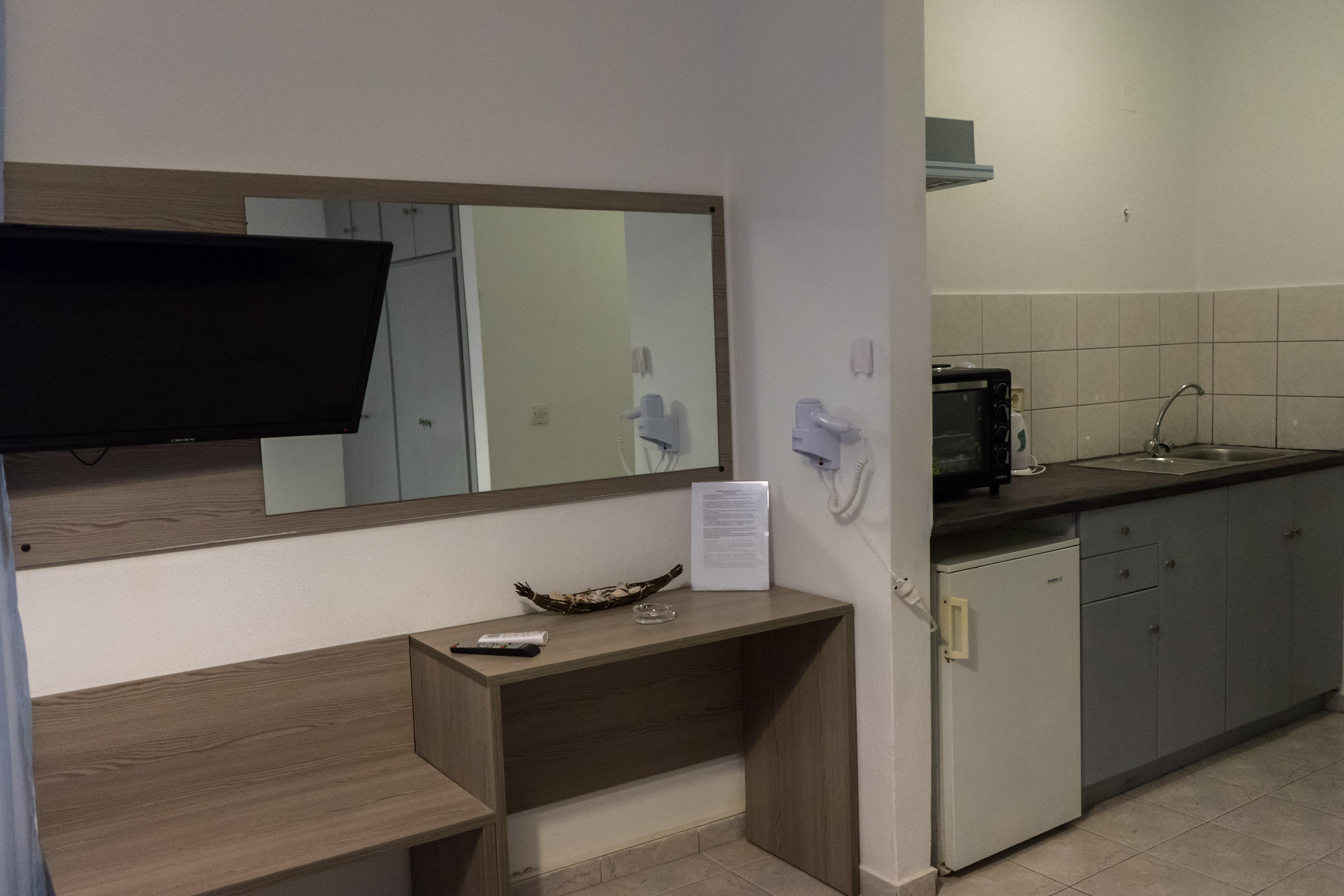 Polykratis Guest house 4*