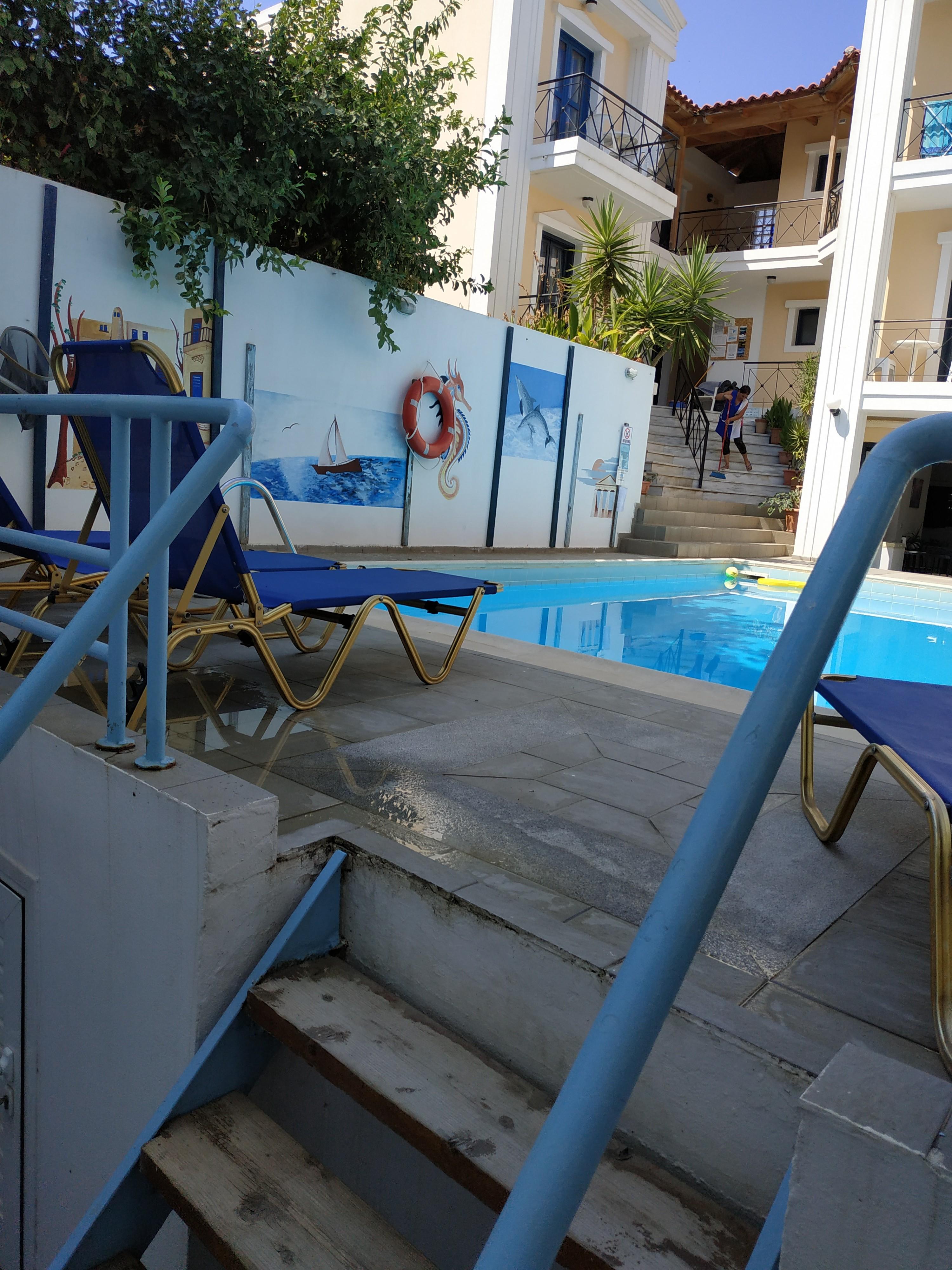 Renia 3*