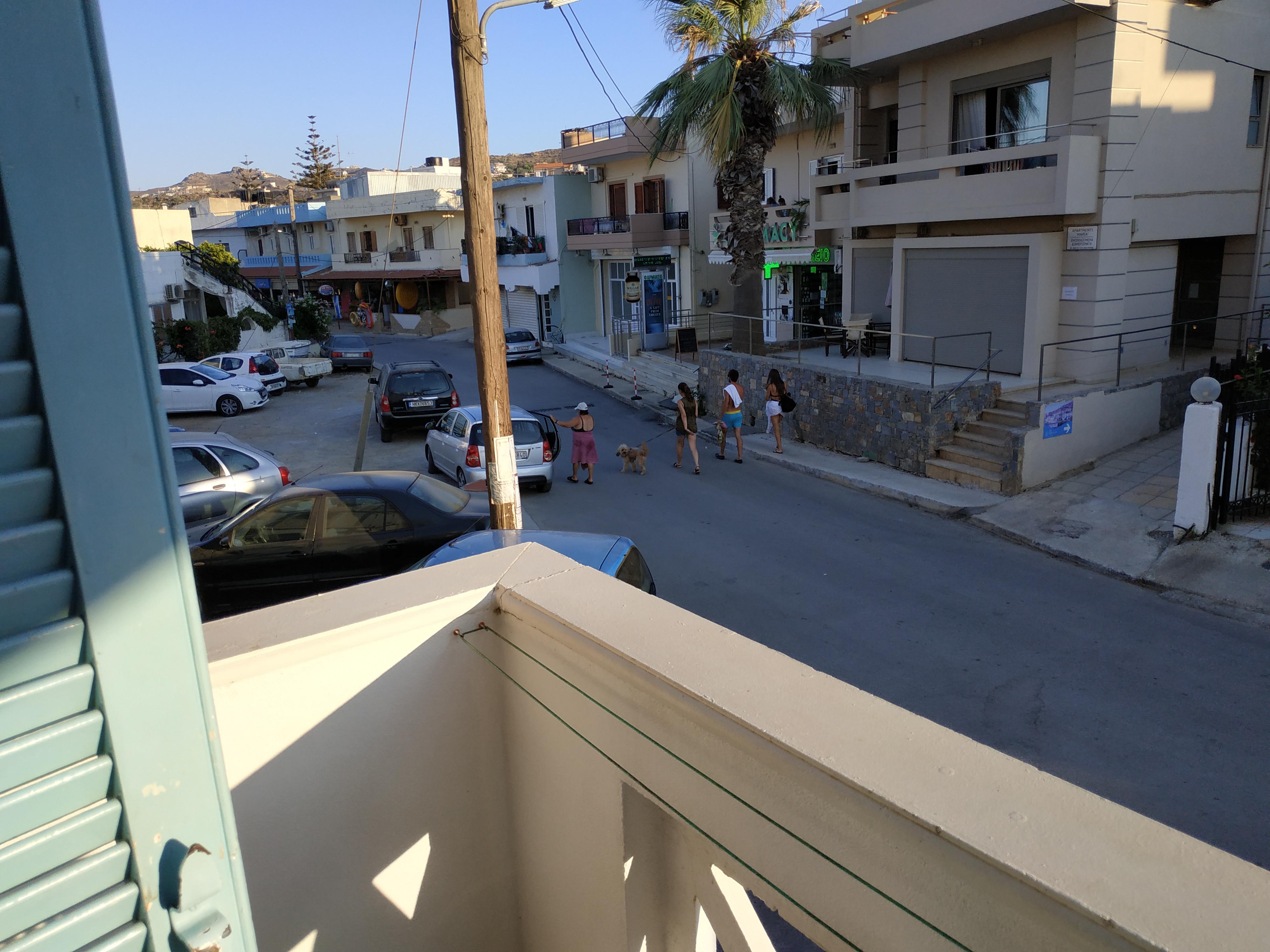 Renia Aparthotel 3*