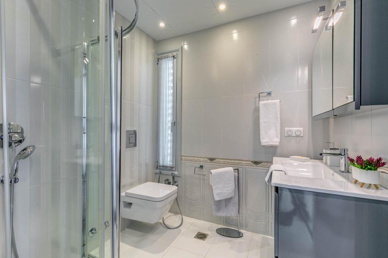 White Pearl Premium Corfu Evropouloi