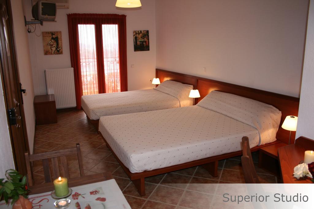 Aparthotel Eye Q Seaview Skiathos Town