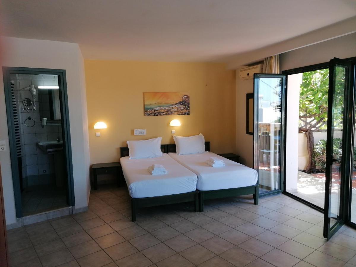 Villiana Aparthotel 3*