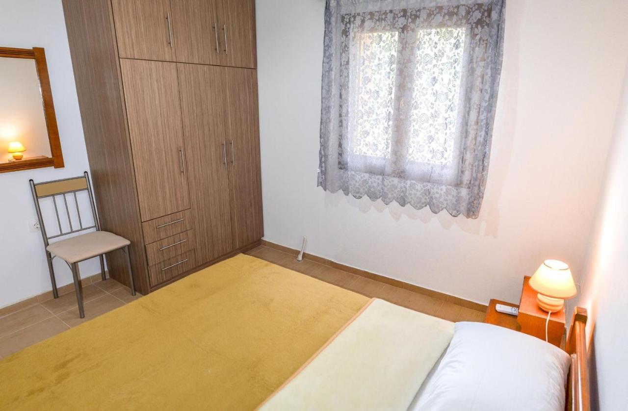 Holiday home Petra-mare 8